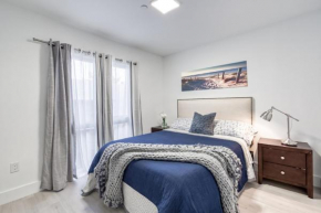 Brand New Town Homes w/Rooftop,BBQ, HotTub